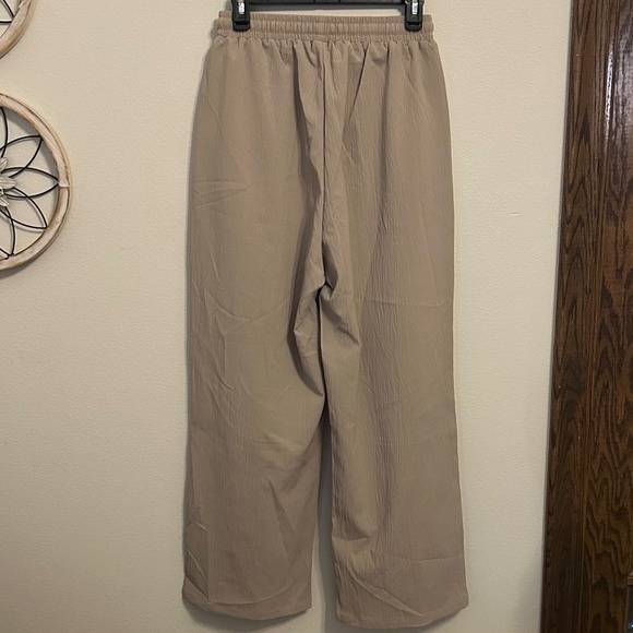 Women’s Wide Leg Tan Dress Pants, NEVER WORN, Size Medium - Picture 2 of 7
